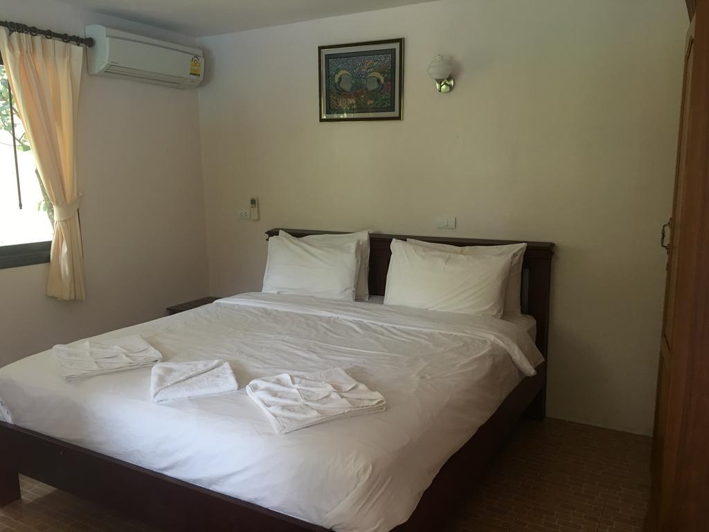 The Fisherman'S Chalet Natien Beach  Luaran gambar