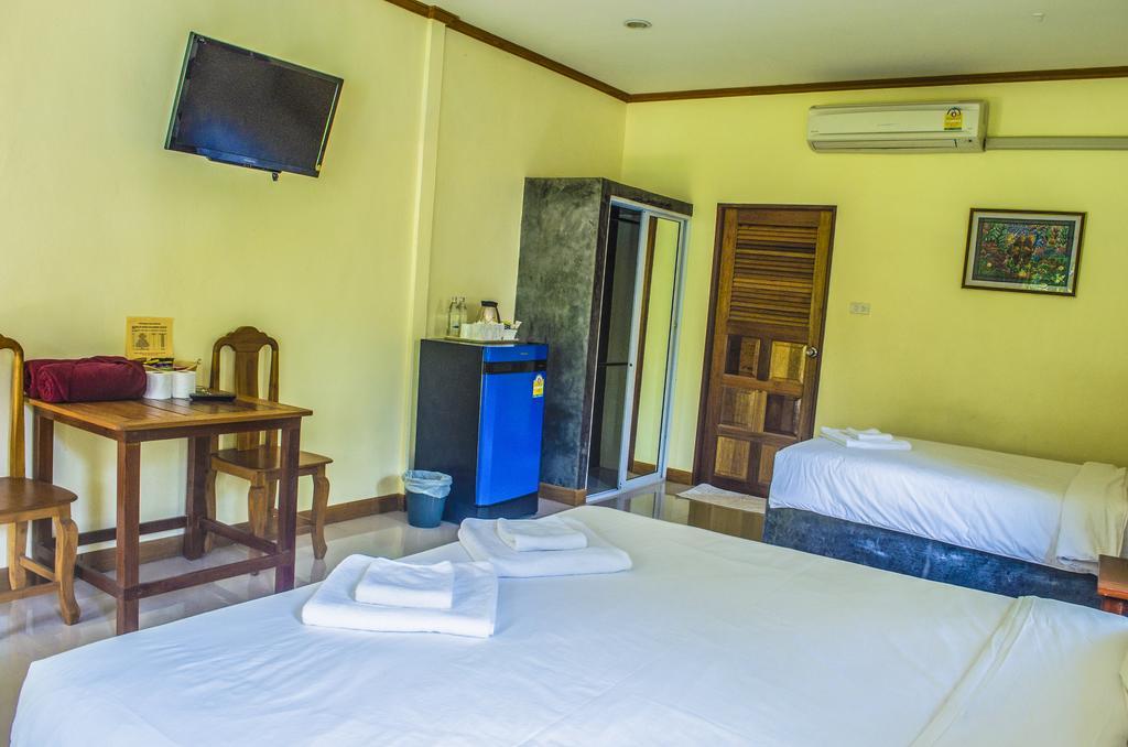 The Fisherman'S Chalet Natien Beach  Luaran gambar