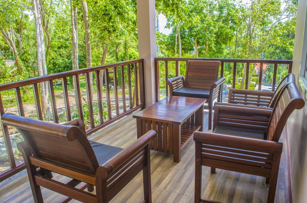 The Fisherman'S Chalet Natien Beach  Luaran gambar