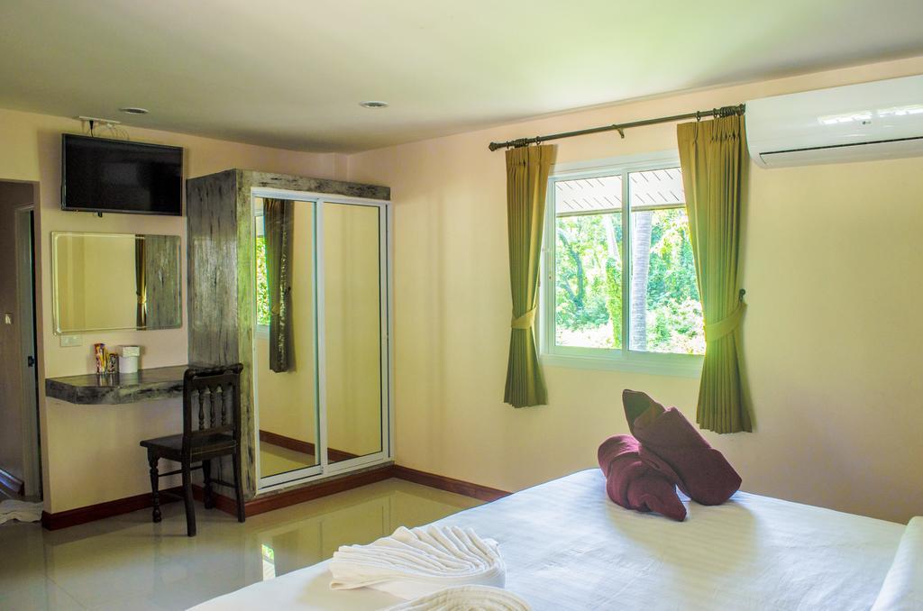The Fisherman'S Chalet Natien Beach  Luaran gambar