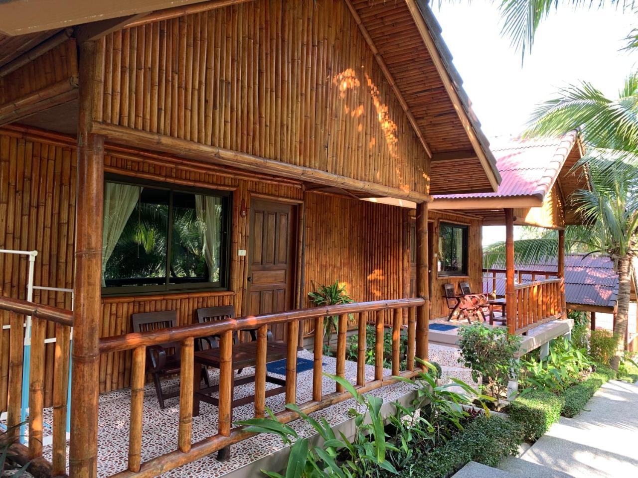 The Fisherman'S Chalet Natien Beach  Luaran gambar
