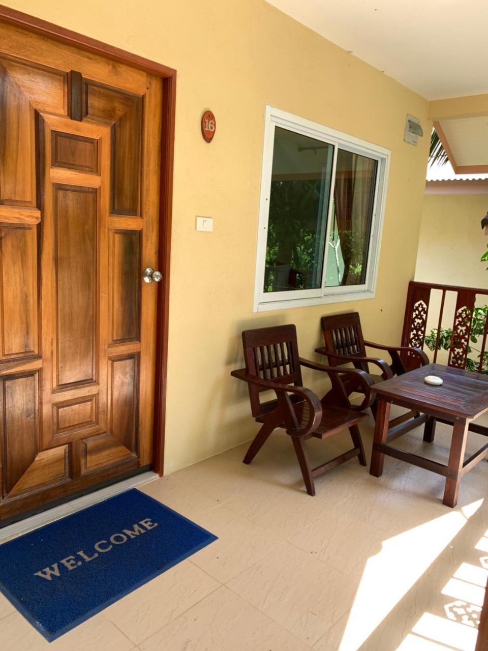 The Fisherman'S Chalet Natien Beach  Luaran gambar