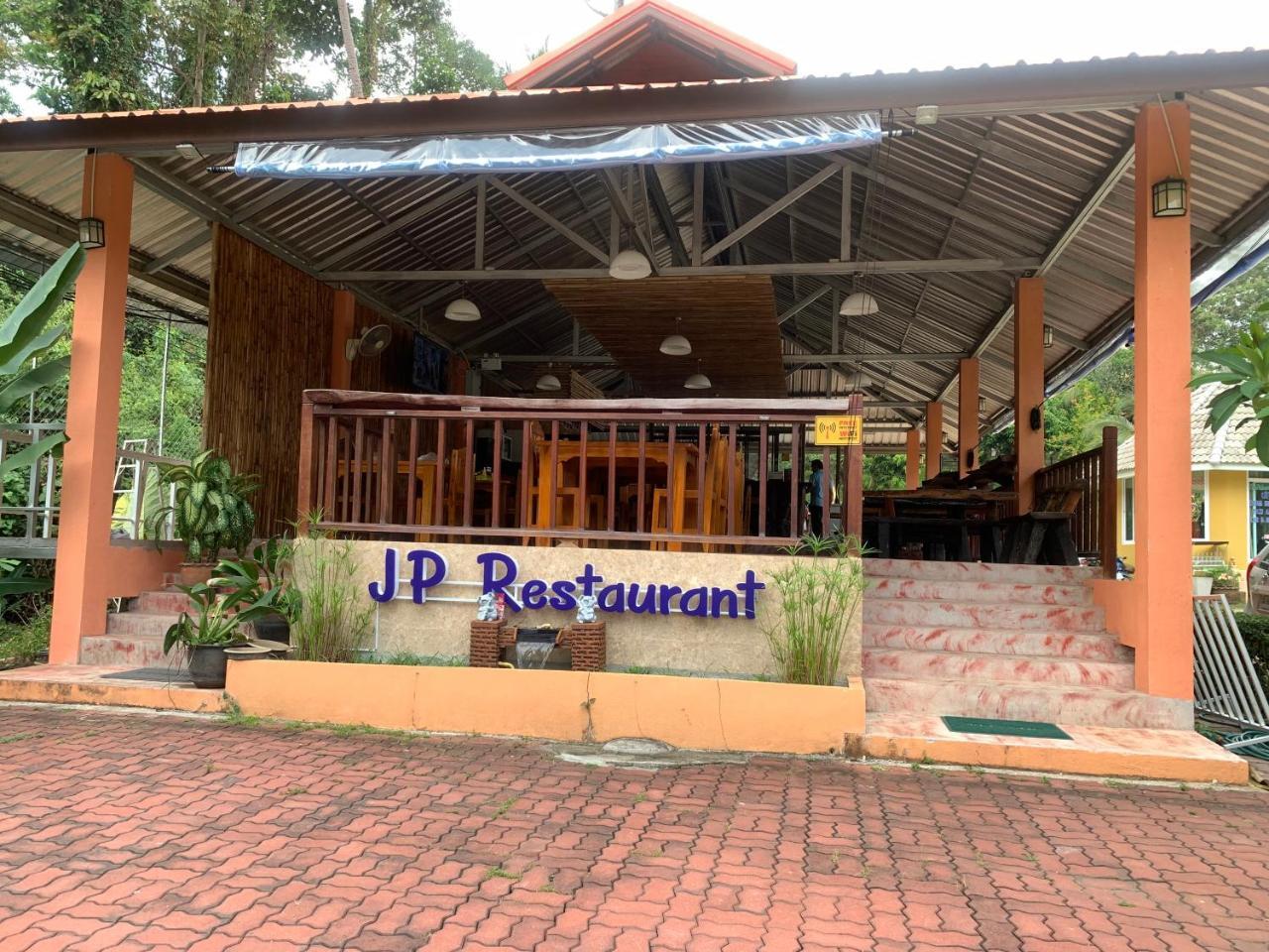 The Fisherman'S Chalet Natien Beach  Luaran gambar