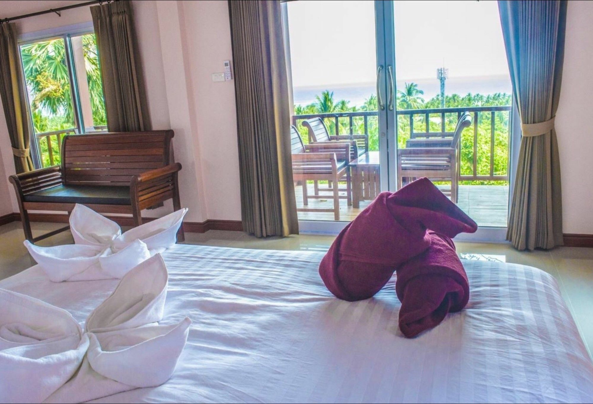 The Fisherman'S Chalet Natien Beach  Luaran gambar